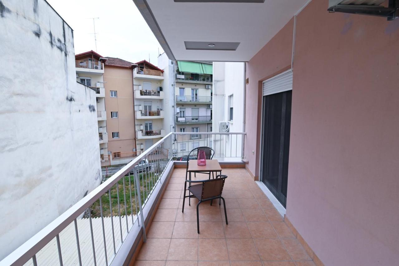 The Whole Packet B1 Center With Parking Apartment Лариса Екстериор снимка